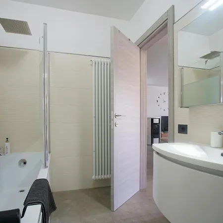 3 Bedroom Cozy In Prázdninový dům *