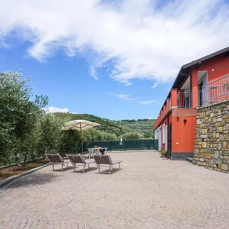 Nyaraló 3 Bedroom Cozy In Imperia