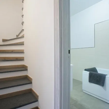 3 Bedroom Cozy In *