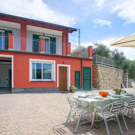 3 Bedroom Cozy In * Imperia