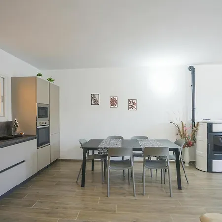 Nyaraló 3 Bedroom Cozy In Imperia