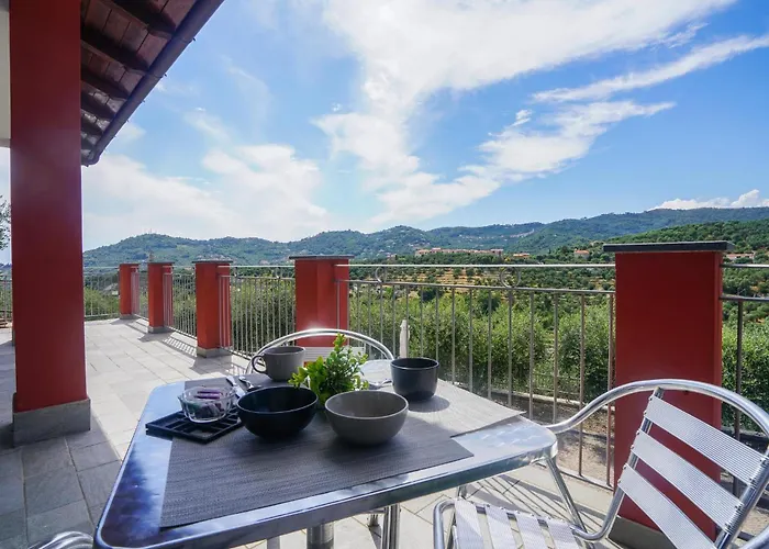 3 Bedroom Cozy In Σπίτι διακοπών *