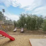 3 Bedroom Cozy In Imperia