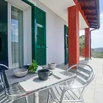 بيت للعطل 3 Bedroom Cozy In *