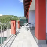 3 Bedroom Cozy In إمبيريا