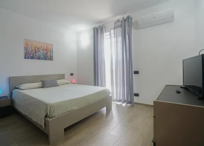 3 Bedroom Cozy In *