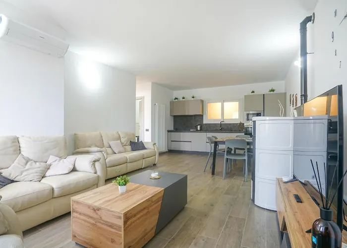 3 Bedroom Cozy In * Imperia